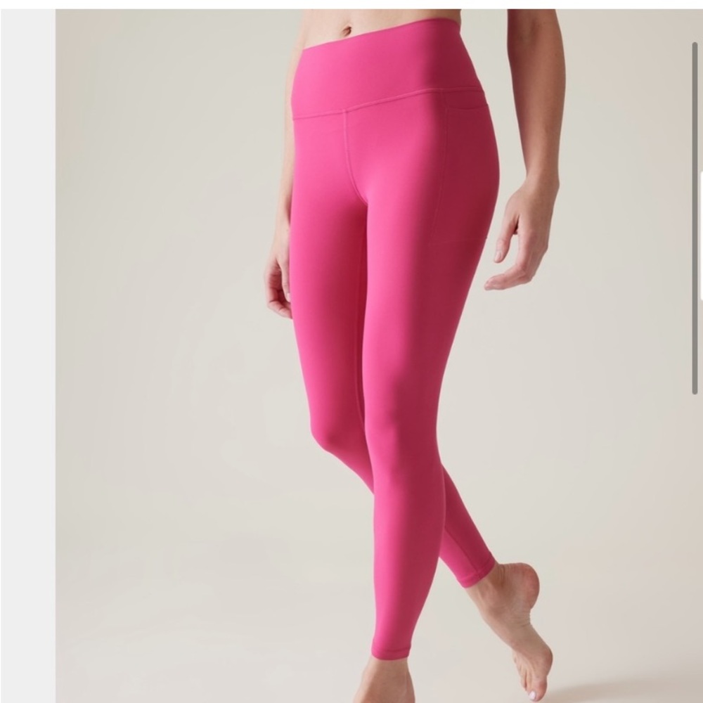 Athleta Transcend Stash Tight in Salvia Pink Size Medium NWT